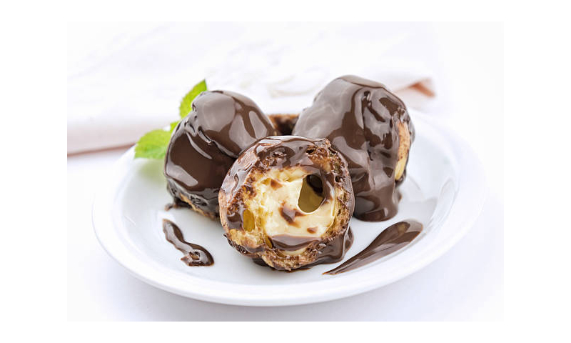 Poppies Chocolate & Nut cream filled Profriteroles x 68