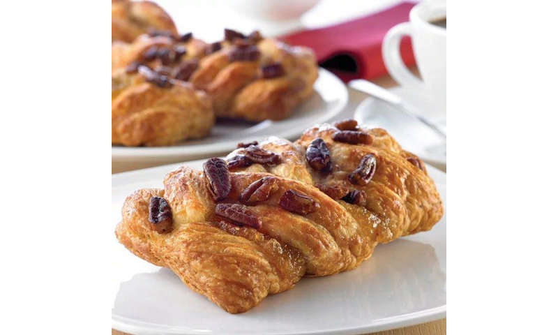 Pastry Maple And Pecan Plait 95g x48